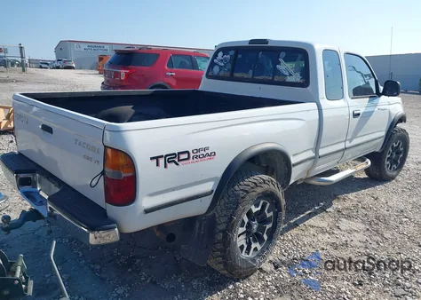 2000 Toyota Tacoma Xtracab z USA, uszkodzony, nr VIN 4TAWN72N7YZ659600